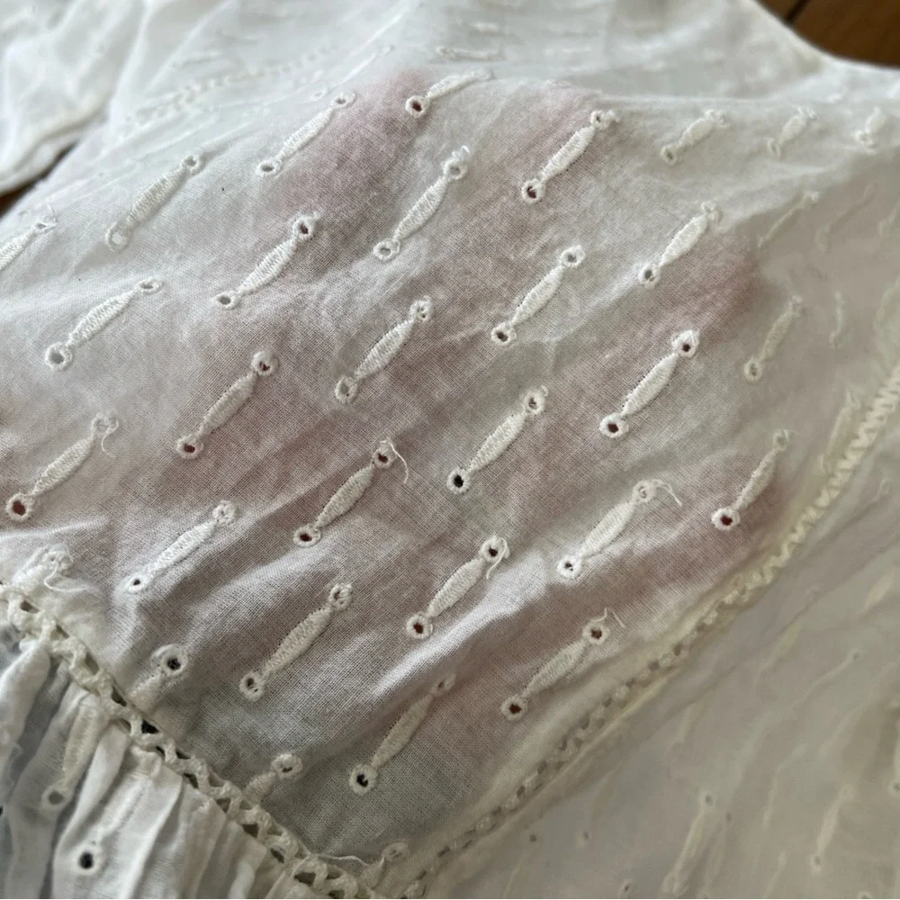 ANTHROPOLOGIE Meadow Rue Embroidered Eyelet Peplum Top Women’s 10 Feminine